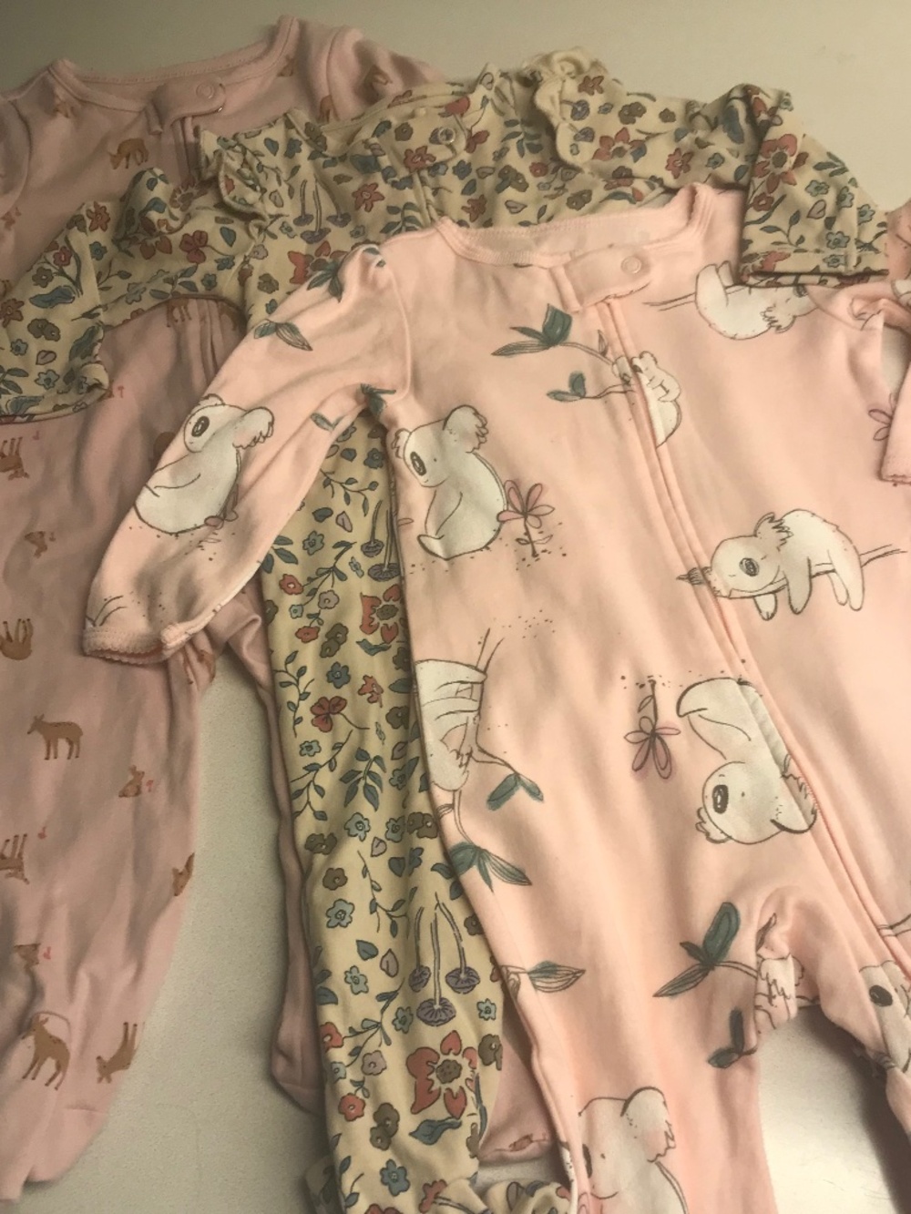 SET OF THREE CARTER BABY GIRL 100% COTTON SLEEPERS 6-9 MONTHS